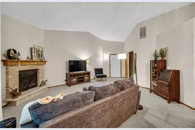 2726 Harbor Drive #2726, Joliet, IL 60431 - Photo 6