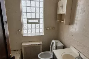 5315 W Crystal St, Chicago, IL 60651 - Photo 6