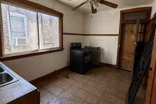 5315 W Crystal St, Chicago, IL 60651 - Photo 12