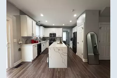 1615 Maureen Drive, Hoffman Estates, IL 60192 - Photo 8