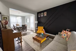 1615 Maureen Dr, Hoffman Estates, IL 60192 - Photo 4