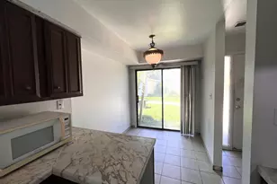 951 Wilshire Ct, Vernon Hills, IL 60061 - Photo 8