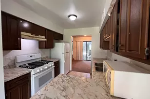 951 Wilshire Ct, Vernon Hills, IL 60061 - Photo 6