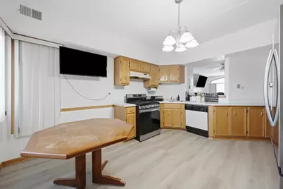 7900 Nagle Avenue #2N, Burbank, IL 60459 - Photo 12