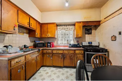 5630 S Albany Avenue, Chicago, IL 60629 - Photo 8