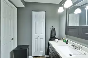 5201 Carriage Way Dr, Rolling Meadows, IL 60008 - Photo 8
