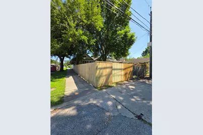 [Address not provided], Chicago, IL 60617 - Photo 16