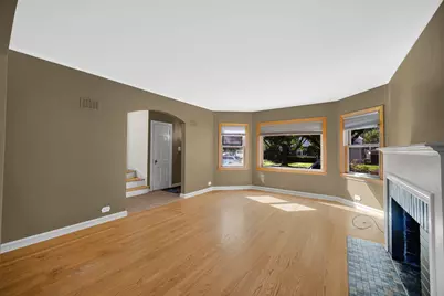 5618 Carol Avenue, Morton Grove, IL 60053 - Photo 4