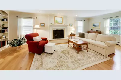 338 S Gibbons Avenue, Arlington Heights, IL 60004 - Photo 4