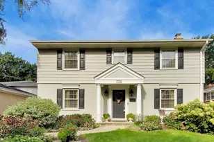 338 S Gibbons Ave, Arlington Heights, IL 60004 - Photo 1