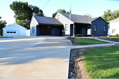 821 Main Street, Carthage, IL 62321 - Photo 40
