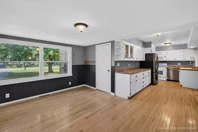 9313 Baldwin Drive, Machesney Park, IL 61115 - Photo 8