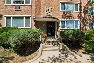 1922 W Norwood St, Chicago, IL 60660 - Photo 2