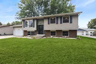 173 Plainview Dr, Bolingbrook, IL 60440 - Photo 1