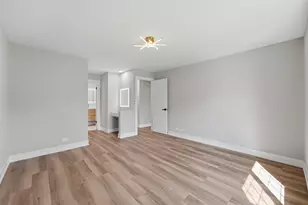 1952 N Hidden Creek Circle, Palatine, IL 60074 - Photo 10