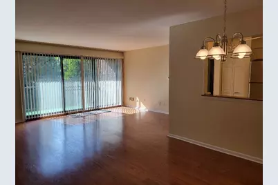 7510 Farmingdale Drive #204, Darien, IL 60561 - Photo 10