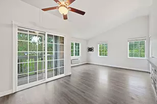 125 Silverstone Dr, Carpentersville, IL 60110 - Photo 8