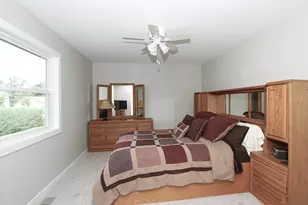 7934 Kensington Ln, Hanover Park, IL 60133 - Photo 12