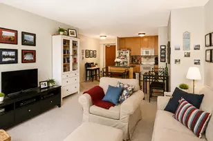 155 N Harbor Dr, Chicago, IL 60601 - Photo 2