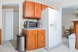 248 Hood Ct, Bartlett, IL 60103 - Photo 4