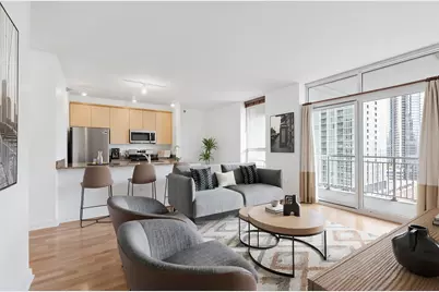 330 W Grand Avenue #1403, Chicago, IL 60654 - Photo 2