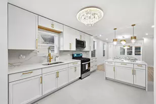 1934 W Race Ave, Chicago, IL 60622 - Photo 2