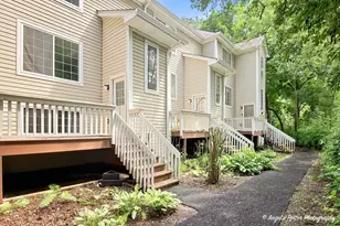 259 W Whispering Oaks Ln, Round Lake, IL 60073 - Photo 1