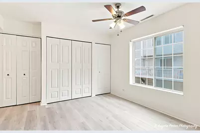 259 W Whispering Oaks Lane #259, Round Lake, IL 60073 - Photo 14
