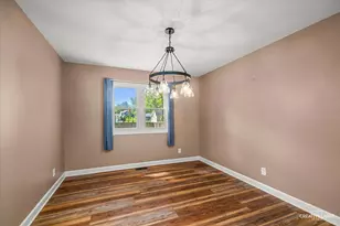 85 Cottonwood Cir, Batavia, IL 60510 - Photo 10
