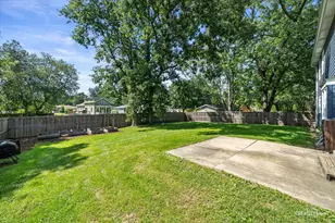 85 Cottonwood Cir, Batavia, IL 60510 - Photo 26