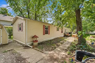 105 W High St, White Heath, IL 61884 - Photo 34
