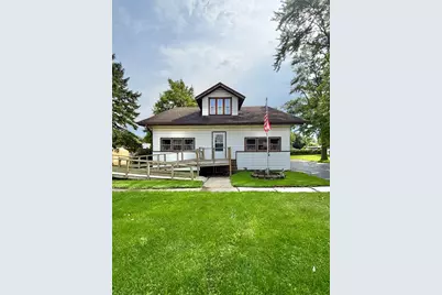 114 E Lake Street, Ashkum, IL 60911 - Photo 1