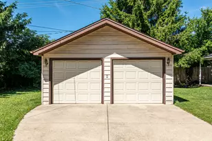 1952 Manchester Ave, Westchester, IL 60154 - Photo 2