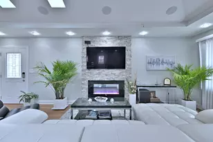 575 Bedford Ln, Des Plaines, IL 60016 - Photo 8