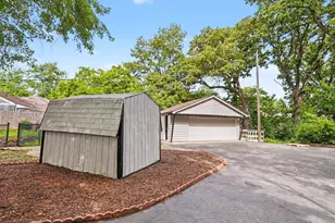 1650 Cedar Rd, Homewood, IL 60430 - Photo 30