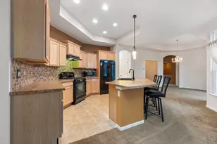 16605 S Fox Run Cir, Plainfield, IL 60586 - Photo 2