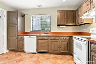 7104 Nassau Ct, Fox Lake, IL 60020 - Photo 10