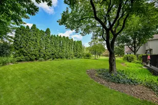 417 Saratoga Dr, Aurora, IL 60502 - Photo 24