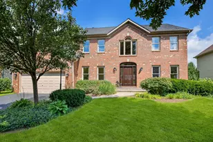 417 Saratoga Dr, Aurora, IL 60502 - Photo 1
