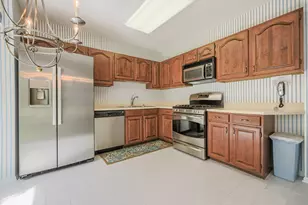 407 Town Pl Cir, Buffalo Grove, IL 60089 - Photo 8