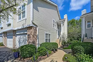2316 Chasewood Dr, Downers Grove, IL 60515 - Photo 2