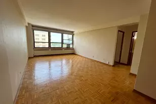 4180 N Marine Dr, Chicago, IL 60613 - Photo 2