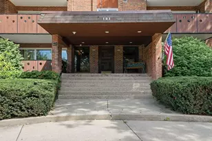 121 S Spruce Ave, Wood Dale, IL 60191 - Photo 2