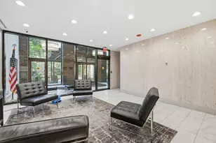 525 W Hawthorne Pl, Chicago, IL 60657 - Photo 12