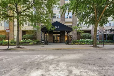525 W Hawthorne Place #608, Chicago, IL 60657 - Photo 2