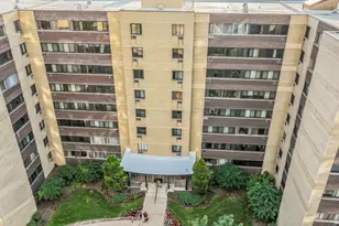 6300 N Sheridan Rd, Chicago, IL 60660 - Photo 2