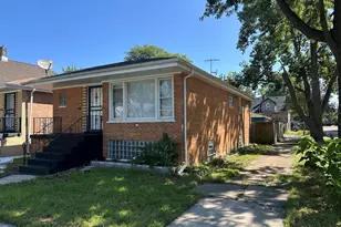 11959 S Prairie Ave, Chicago, IL 60628 - Photo 2