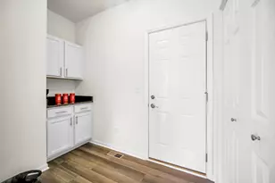 12404 S Blue Water Pkwy, Plainfield, IL 60585 - Photo 18