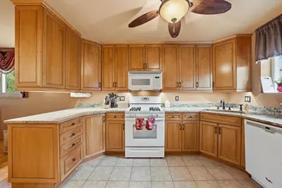 455 N Joyce Street, Lombard, IL 60148 - Photo 10