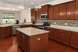3799 Canton Cir, Mundelein, IL 60060 - Photo 4